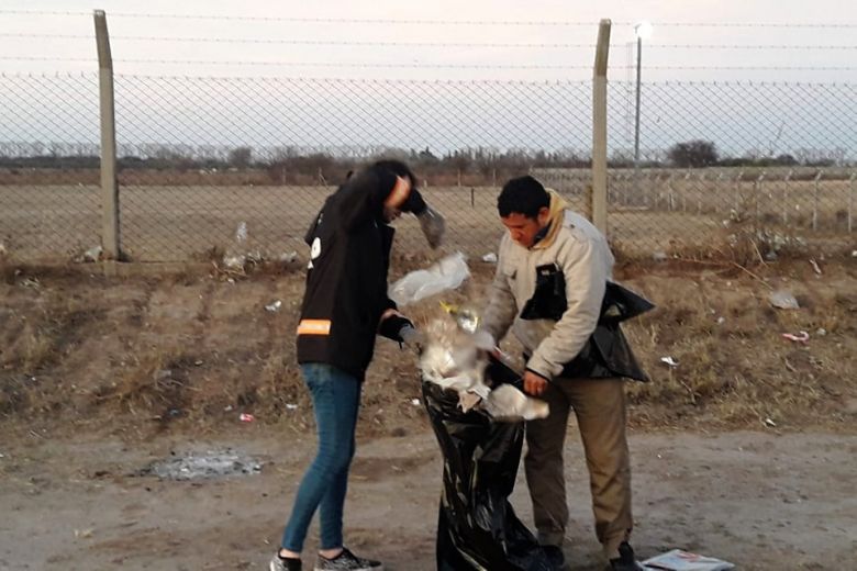 Fuerte operativo de limpieza en el Lago