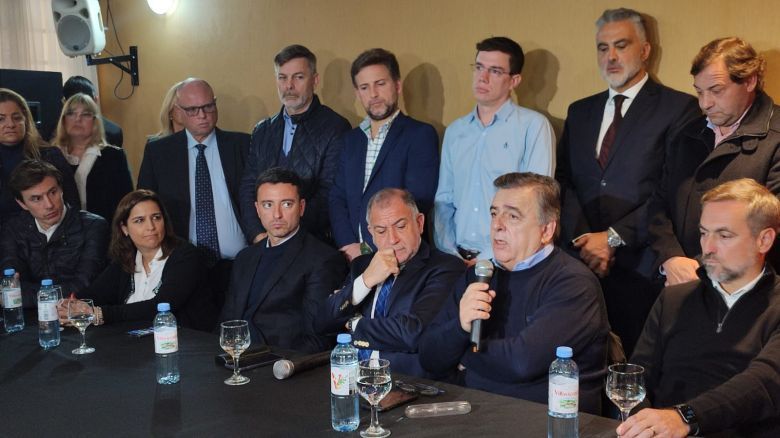 Juntos por el Cambio reclama la renuncia del ministro Cardozo por las muertes en el Neonatal