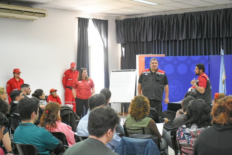 Arrancó el XXVIII curso de Mitigación de Desastres y Primeros Auxilios de Defensa Civil