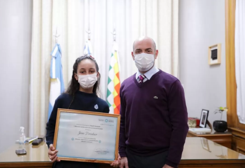 Una alumna circense, quinta generación de artistas, fue distinguida como Orgullo Tucumano