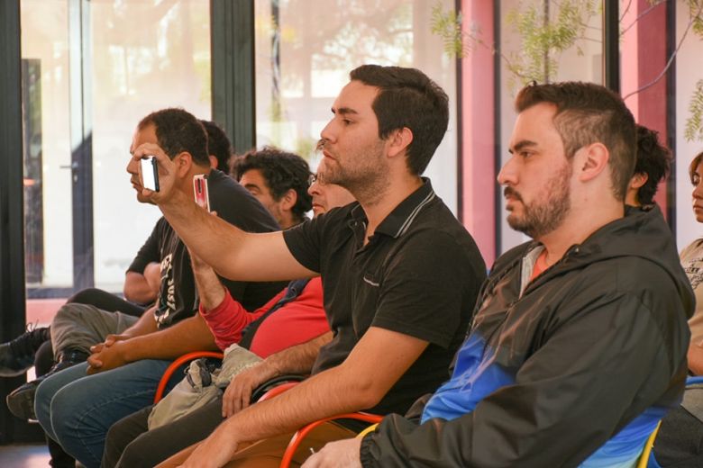 Juampy Juárez brindó una clínica de improvisación