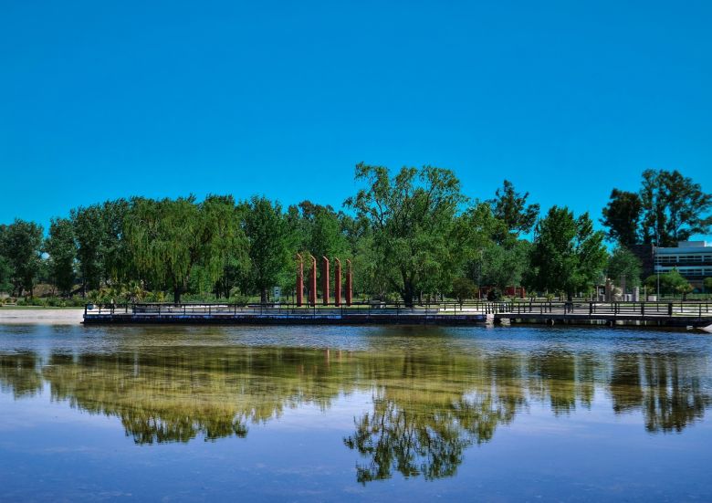 El Lago