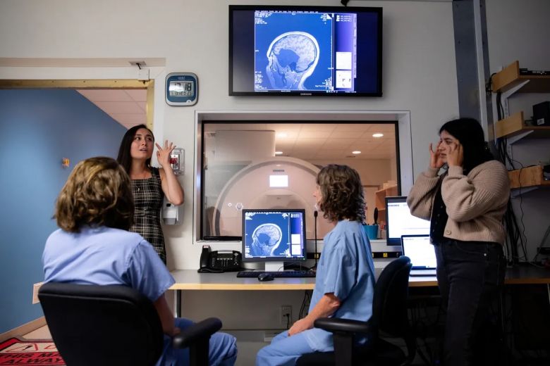 “Maravillosa sorpresa de la ciencia”: la asombrosa vida de una mujer con un agujero en el cerebro