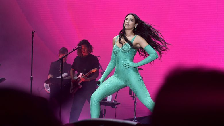 Dua Lipa la rompió en el Campo Argentino de Polo