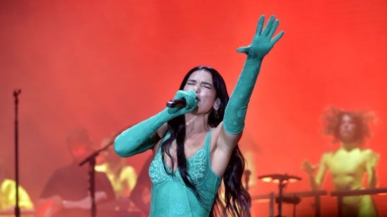 Dua Lipa la rompió en el Campo Argentino de Polo