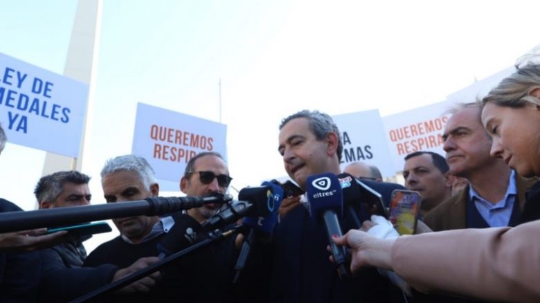 Intendentes de Rosario en Buenos Aires : "Vinimos al centro de la Argentina para que todos se enteren lo que sufrimos"
