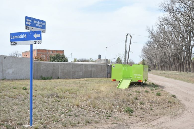 El punto verde móvil continúa visitando barrios e instituciones 
