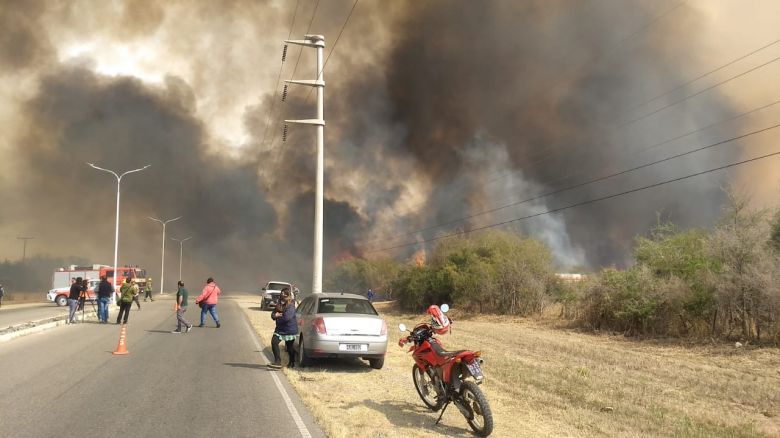 Bomberos de Merlo solicitaron no circular por la Ruta 5