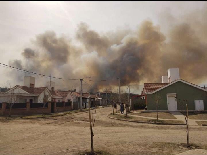 Bomberos de Merlo solicitaron no circular por la Ruta 5