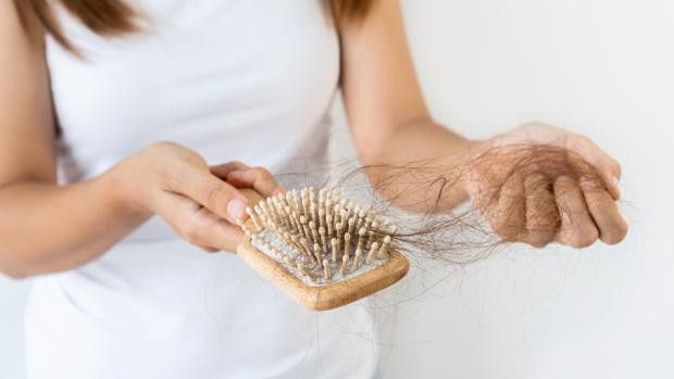 Caída del pelo: todo lo que hace que se te caiga a mechones
