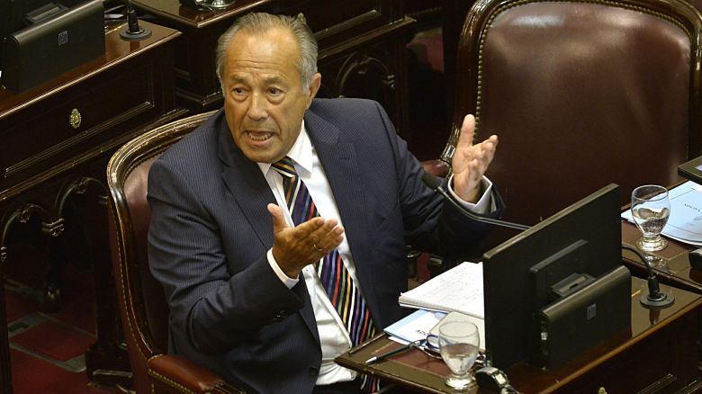 Con apoyo de Adolfo Rodríguez Saá, el peronismo tiene los votos para aprobar en el Senado la ampliación de la Corte