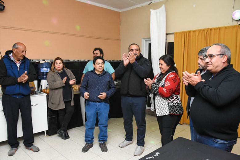 Inauguraron luminarias en los barrios 828 y Colón