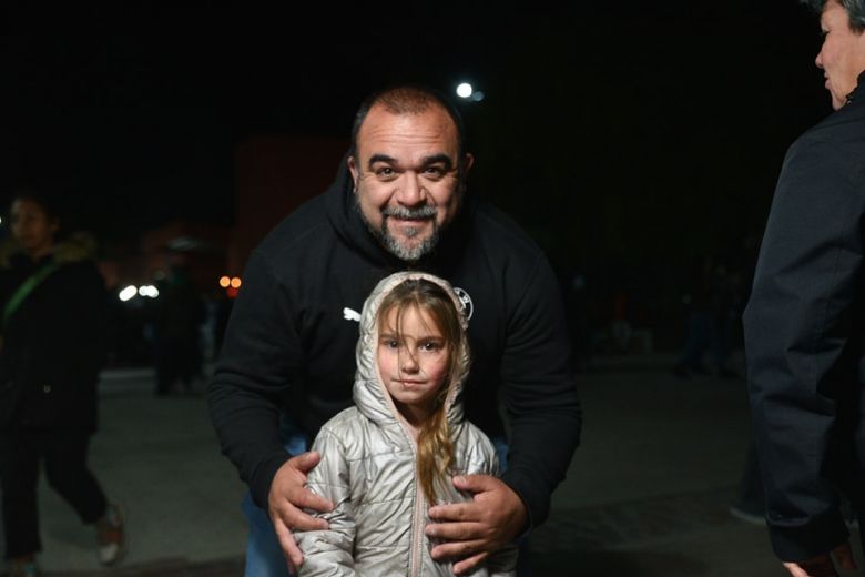 Muchos espectadores en el festival durante la noche del viernes