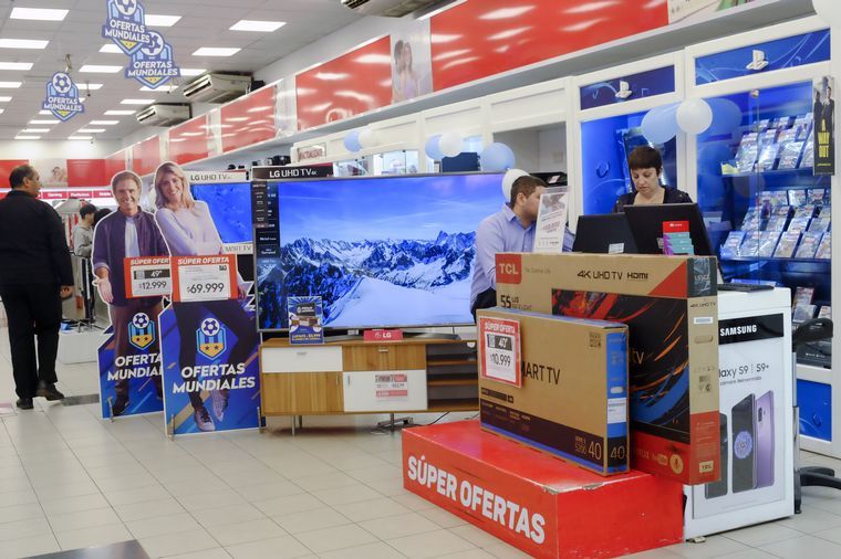 "Ahora 30" para televisores: cómo es el plan de cuotas que prepara el Gobierno