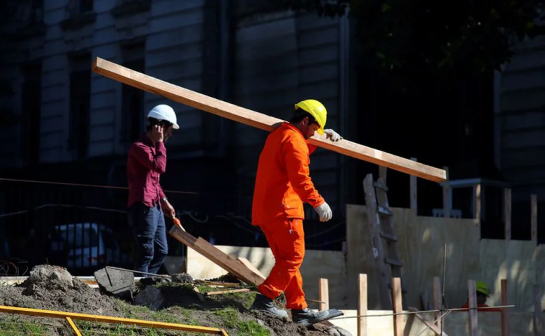 Cambios al Impuesto a las Ganancias: cuál es el nuevo piso, cómo se calcula y qué pasa con el aguinaldo