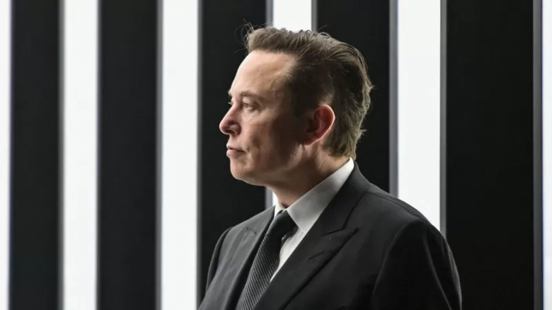 Elon Musk completa la compra de Twitter y despide a altos ejecutivos de la compañía