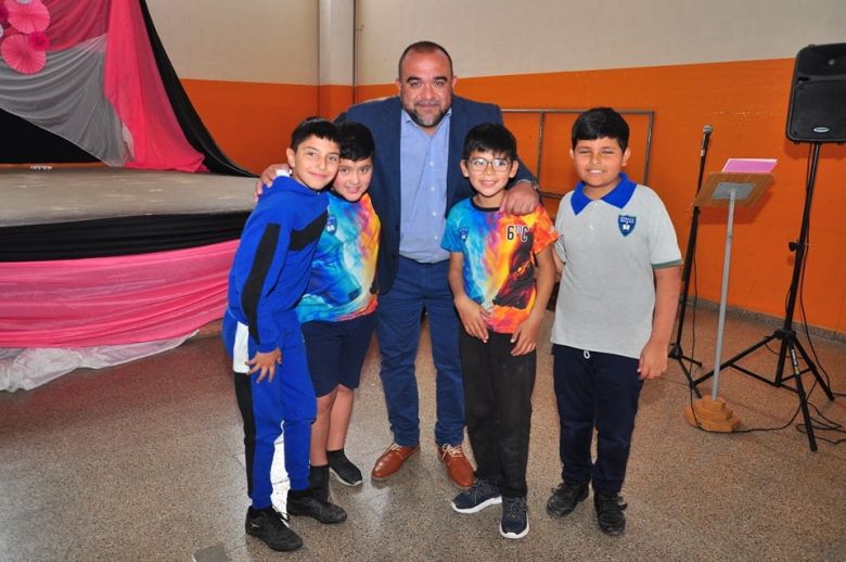 La escuela Raúl B. Díaz celebró su cumpleaños a lo grande