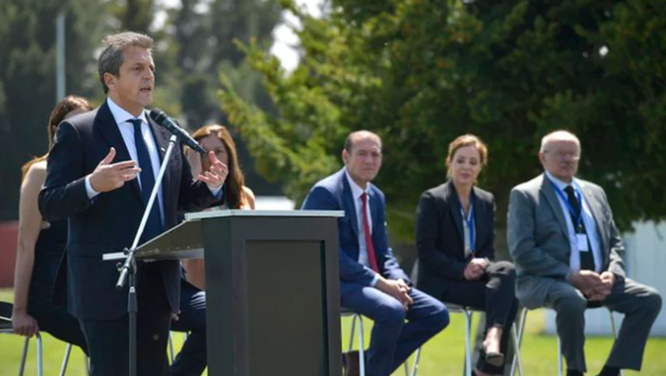 Massa prepara un colchón de USD 6.000 millones extra para frenar el drenaje de reservas y estirar la paz cambiaria