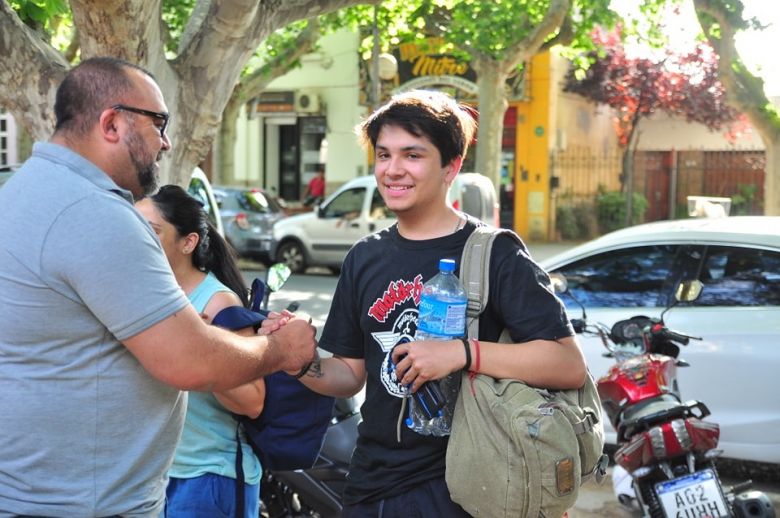 Maximiliano Frontera dio la bienvenida a estudiantes del Colegio Nacional 