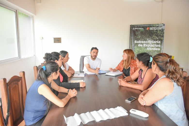 Vecinos trabajarán para mejorar el punto verde del barrio La Ribera