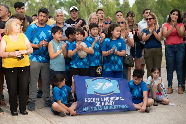Ayer presentaron obras en El Lago