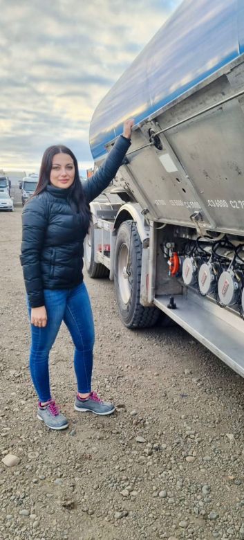 Se convirtió en la primera mujer conductora de flota pesada transportando combustibles líquidos para YPF