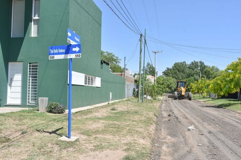 Maximiliano Frontera recorrió el barrio Quintas de Betbeder