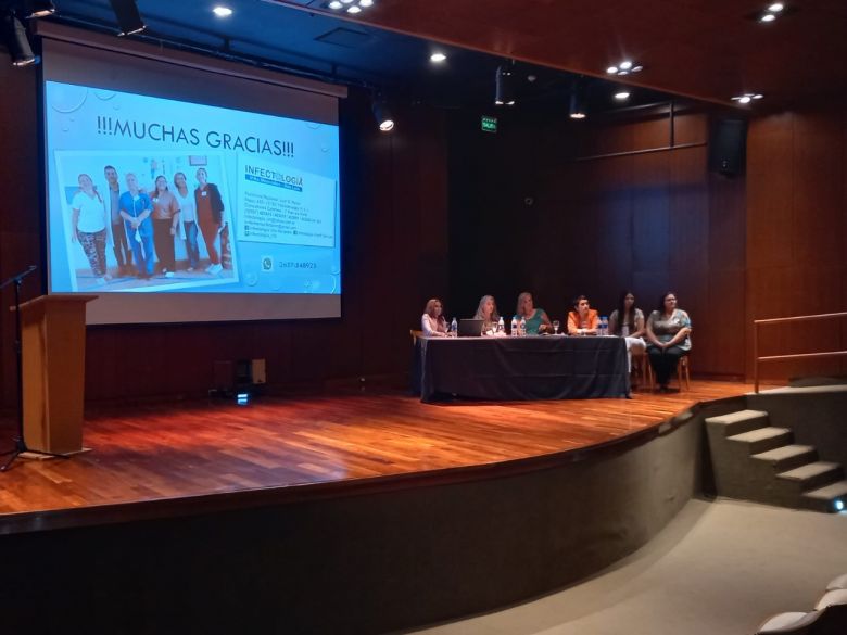 Médicos y enfermeras del “Juan D. Perón” presentes en las Primeras Jornadas Cuyanas de Infectología