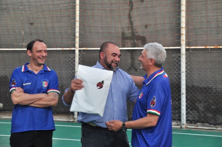 Se inauguró la nueva cancha de la Sociedad Italiana