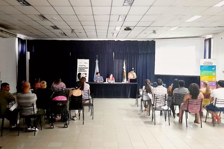 Continúa la capacitación en manipulación segura de alimentos
