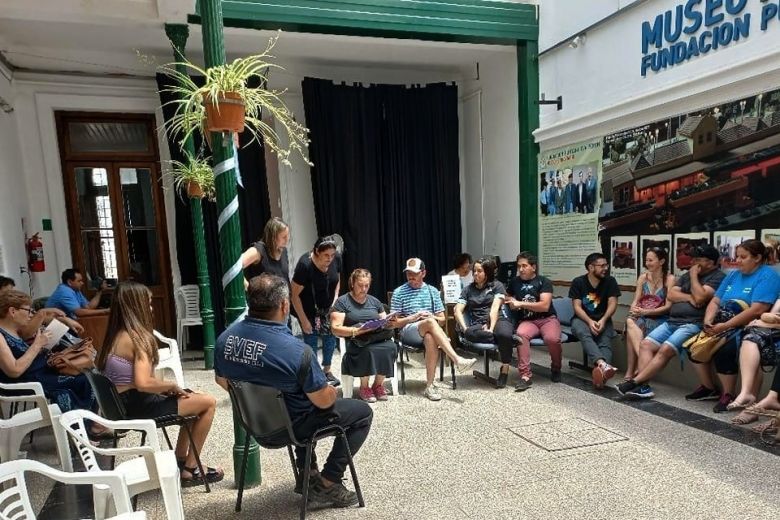 Ultimaron detalles para Calle Angosta Adultos Mayores