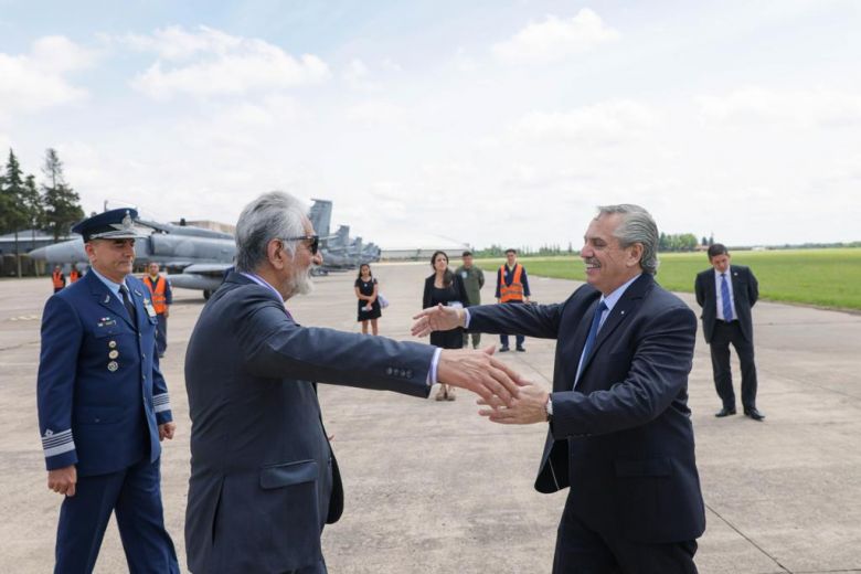 El presidente recibió las llaves de Villa Mercedes