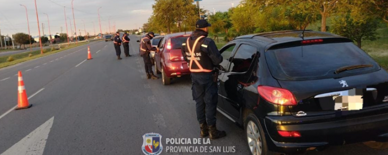 La policía realizó controles de alcoholemia en toda la provincia