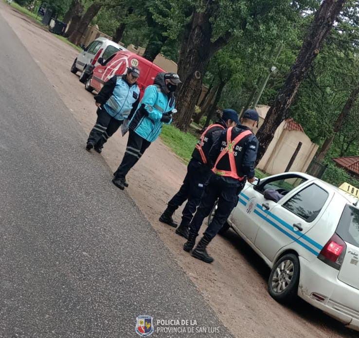 La Policía realizó controles de alcoholemia en toda la provincia