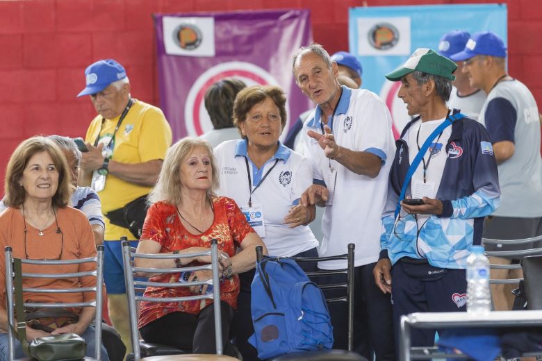 “Personas mayores en verano”: comienzan las escuelas deportivas en el Ave Fénix