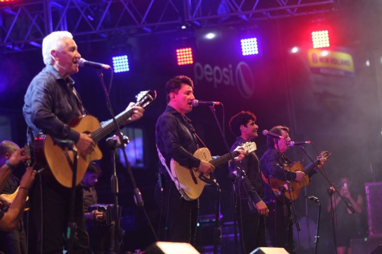 Galleguillo y Ulises llenaron Jesús María