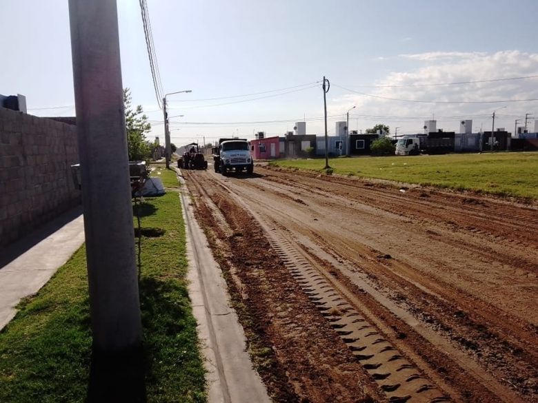 Prosiguen con el mantenimiento de las calles y la erradicación de microbasurales