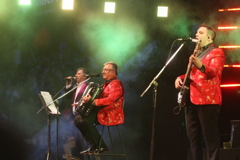 Los Palmeras y Damián Córdoba le pusieron ritmo a la décima noche de Jesús María