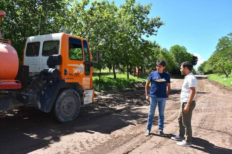 Vialidad Provincial realiza mejoras en calles de localidades turísticas