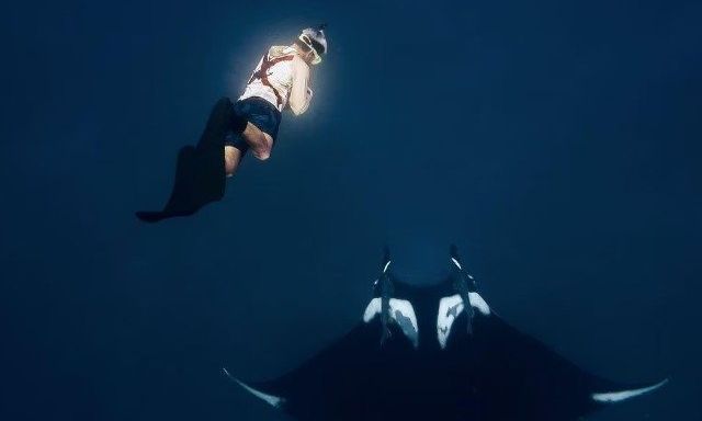 El joven argentino que se convirtió en explorador de National Geographic y retrata las profundidades