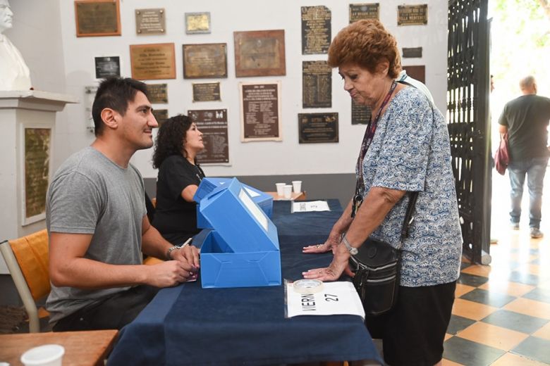 Ayer comenzó la venta de entradas para Calle Angosta en la Municipalidad 