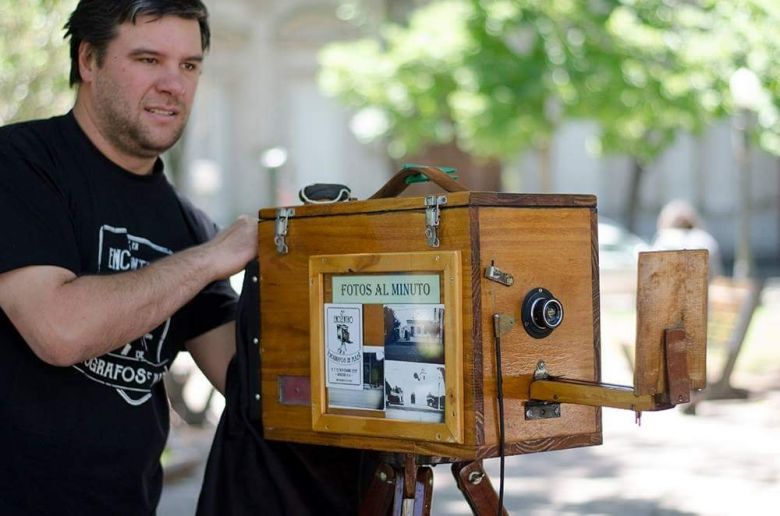 Es de Suco, el único argentino que forma parte de un libro Internacional sobre cámaras minuteras