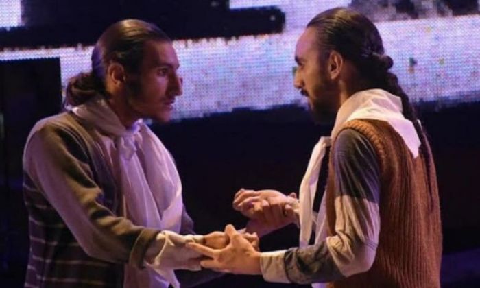 Los hermanos Posse se besaron en su show de Cosquín