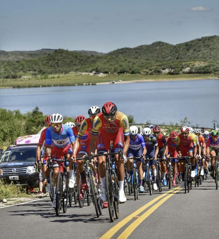La primera etapa de la Vuelta del Porvenir cambió de recorrido
