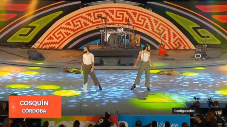 Alfredo Casero polémico por el beso entre los hermanos Posse en el Festival de Cosquín