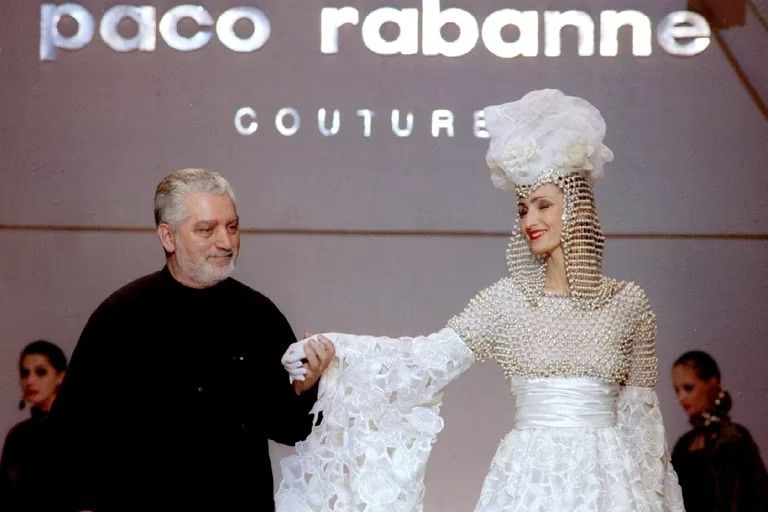 Murió Paco Rabanne a los 88 años, uno de los diseñadores de moda más influyentes