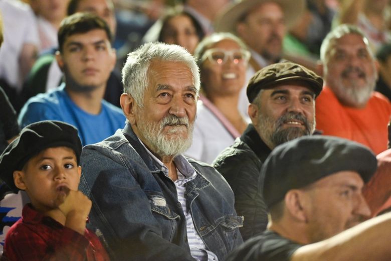 El gobernador compartió con más de 50 mil puntanos y turistas la segunda noche del Caldenazo