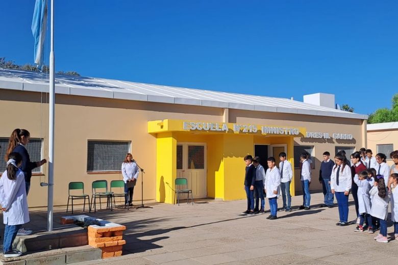 Con gran expectativa, comenzaron las clases en toda la provincia 