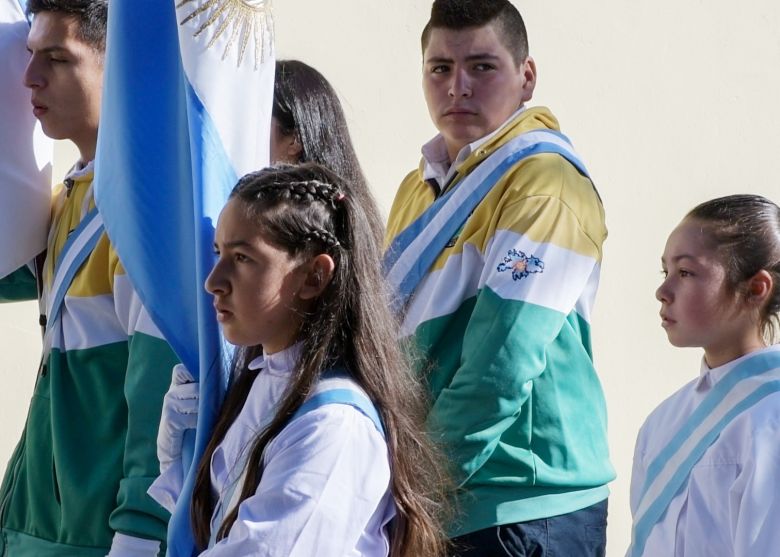 Con gran expectativa, comenzaron las clases en toda la provincia 