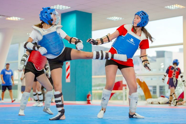 En el Campus de la ULP se perfeccionan 150 taekwondistas